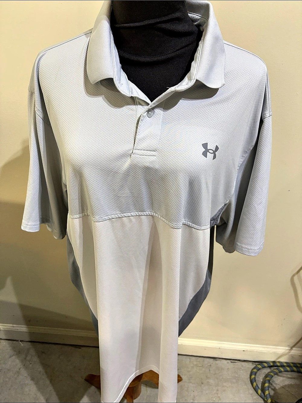 Under Armour Performance Polo White XL Like New
